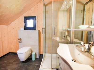 Chalet Elegant chalet near ski-slopes - Features photo 11
