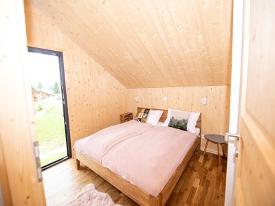 Chalet Elegant chalet near ski-slopes - Features photo 20