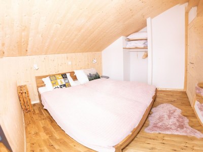 Chalet Elegant chalet near ski-slopes - Features photo 23