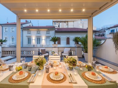 Apartment Apartment in Italy with Grand Seaview Terrace - Outdoor photo 11