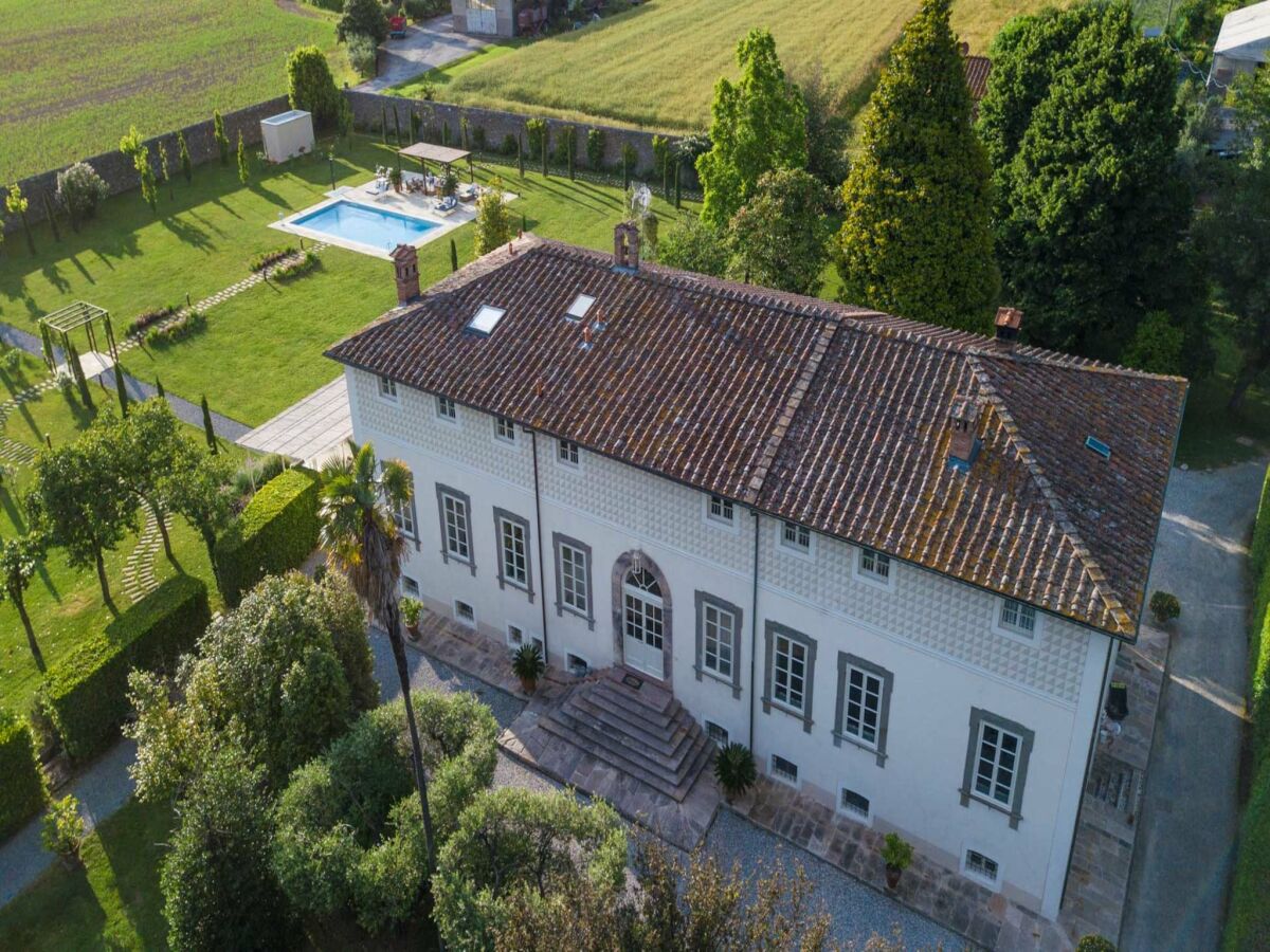 Villa 5 Bedrooms Villa with Pool in Lucca