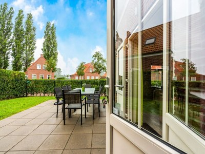 Holiday house Breskens Haven: Relax, Explore & Dine - Outdoor photo 2