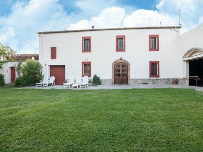 Holiday house Villa in St Martí mit Weinbergen & Garten in Torrelles de Foix - Holiday house