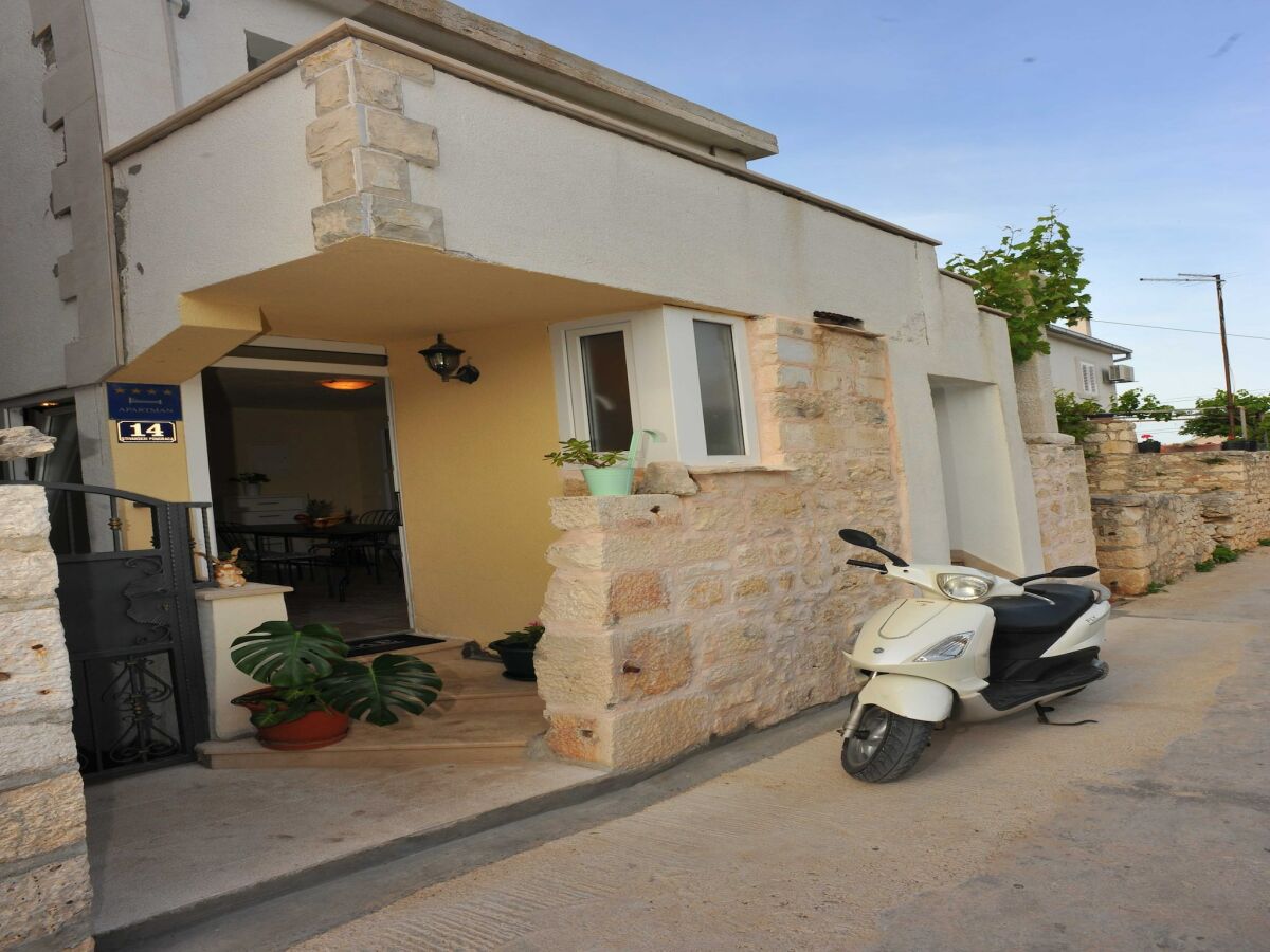 Apartment Apartments Tino- Two Bedroom Apartment with Terrace and Sea View(A2)