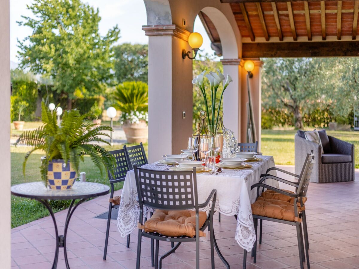 Villa Country Home in Lucca near Tuscan Wineries - Outdoor photo 3