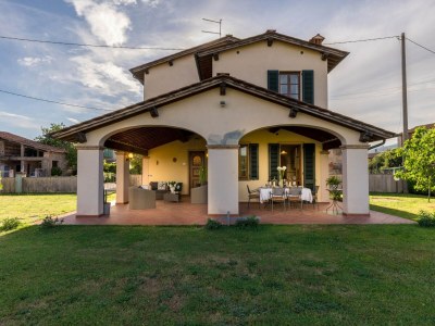 Villa Country Home in Lucca near Tuscan Wineries in Lucca - Villa