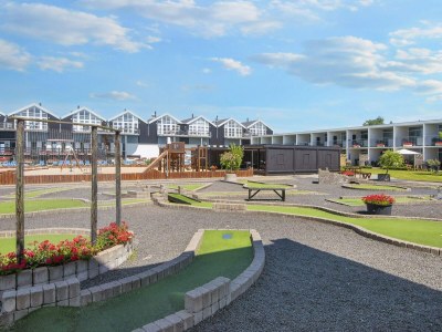 Holiday park 5 person holiday home on a holiday park in Glesborg - Outdoor photo 31