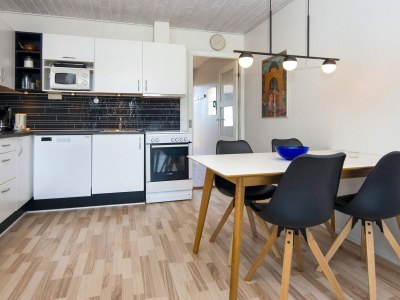 Holiday park 5 person holiday home on a holiday park in Glesborg - Outdoor photo 54