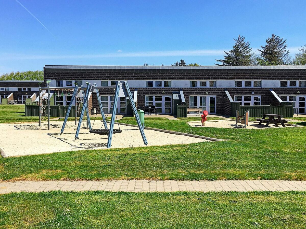 Holiday park 6 person holiday home on a holiday park in Hemmet - Outdoor photo 3