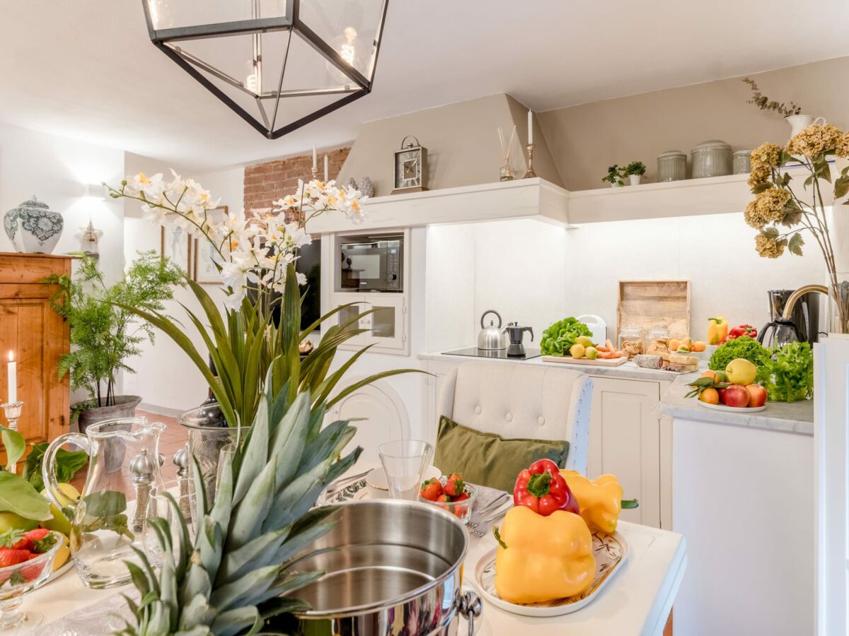 Apartment Apartment in Lucca with Piazza Views