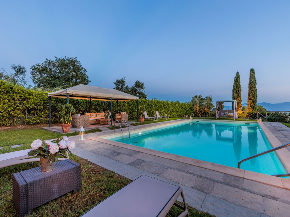 Villa Villa mit Pool- und Weinbergblick - Outdoor photo 2