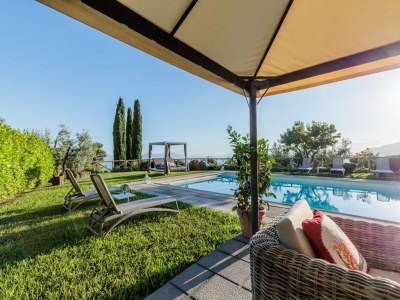 Villa Villa mit Pool- und Weinbergblick - Outdoor photo 5