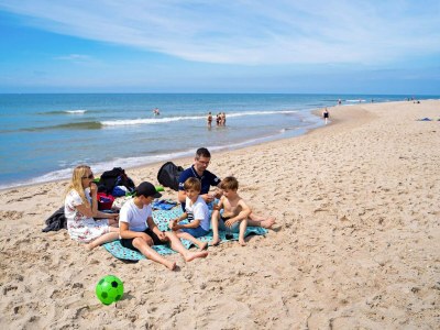 Holiday park 4 person holiday home on a holiday park in Ringkøbing - Outdoor photo 12