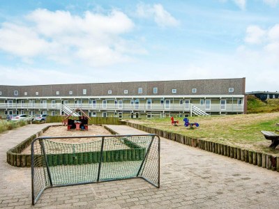 Holiday park 4 person holiday home in Ringkøbing - Outdoor photo 10