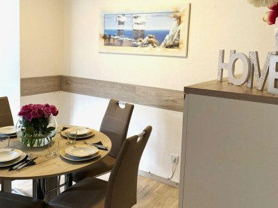 Apartment Spacious Flat near Hiking Trails - Features photo 3