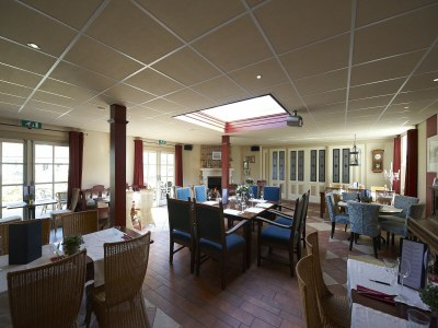 Holiday park Chalet by Wadden Sea with Sunny Garden - Outdoor photo 36