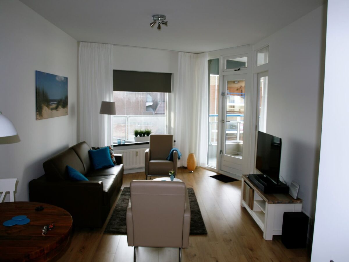 Holiday house Sterflat 85 - Holiday home apartment in Egmond near dunes and beach - Features photo 3