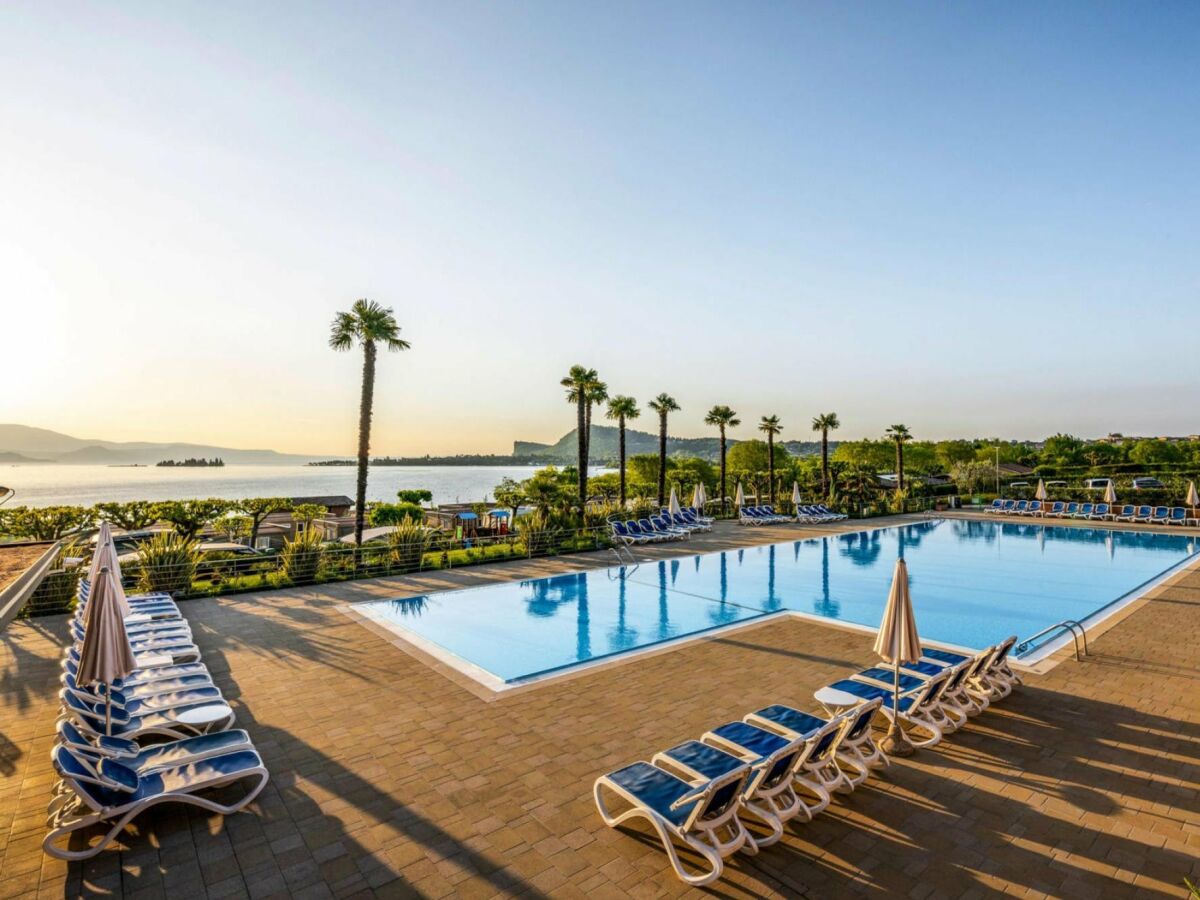 Holiday park Residence Onda Blu in Manerba del Garda - Outdoor photo 4