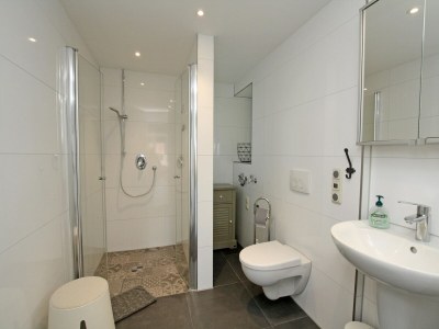 Apartment Luxuriöse Ferienwohnung mit Terrasse, Wiek - Features photo 39