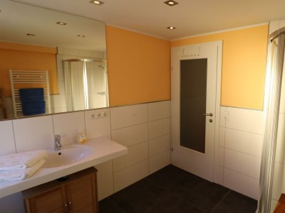 Apartment Ruhige FEWO mit großer Terrasse im Zentrum Rauris - Features photo 16