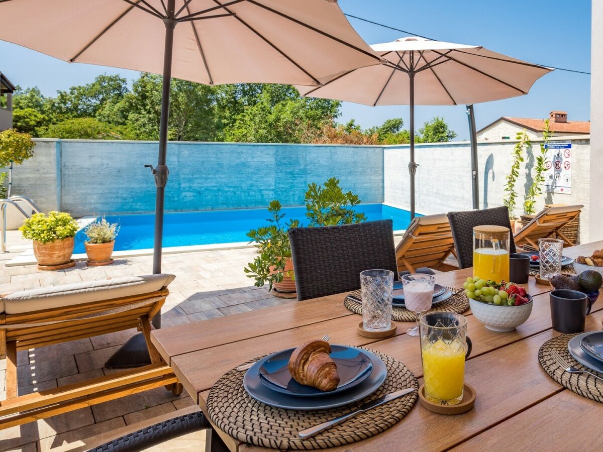 Villa Villa Leonardo - Lovely Villa Leonardo in a village near Nova Vas, Istria - Outdoor photo 2