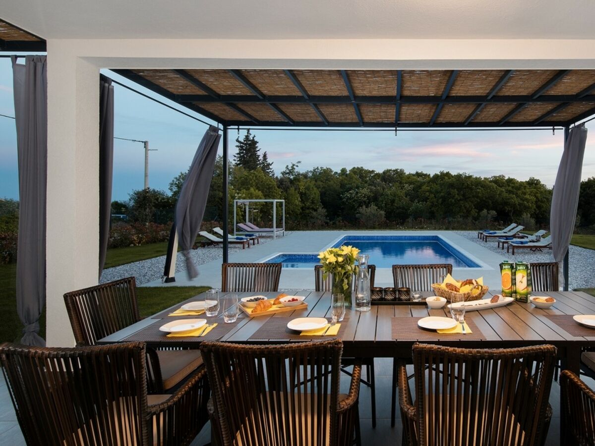 Villa Villa Dolce Bacio - Modern Villa Dolce Bacio in Kavran, Istria - Outdoor photo 2