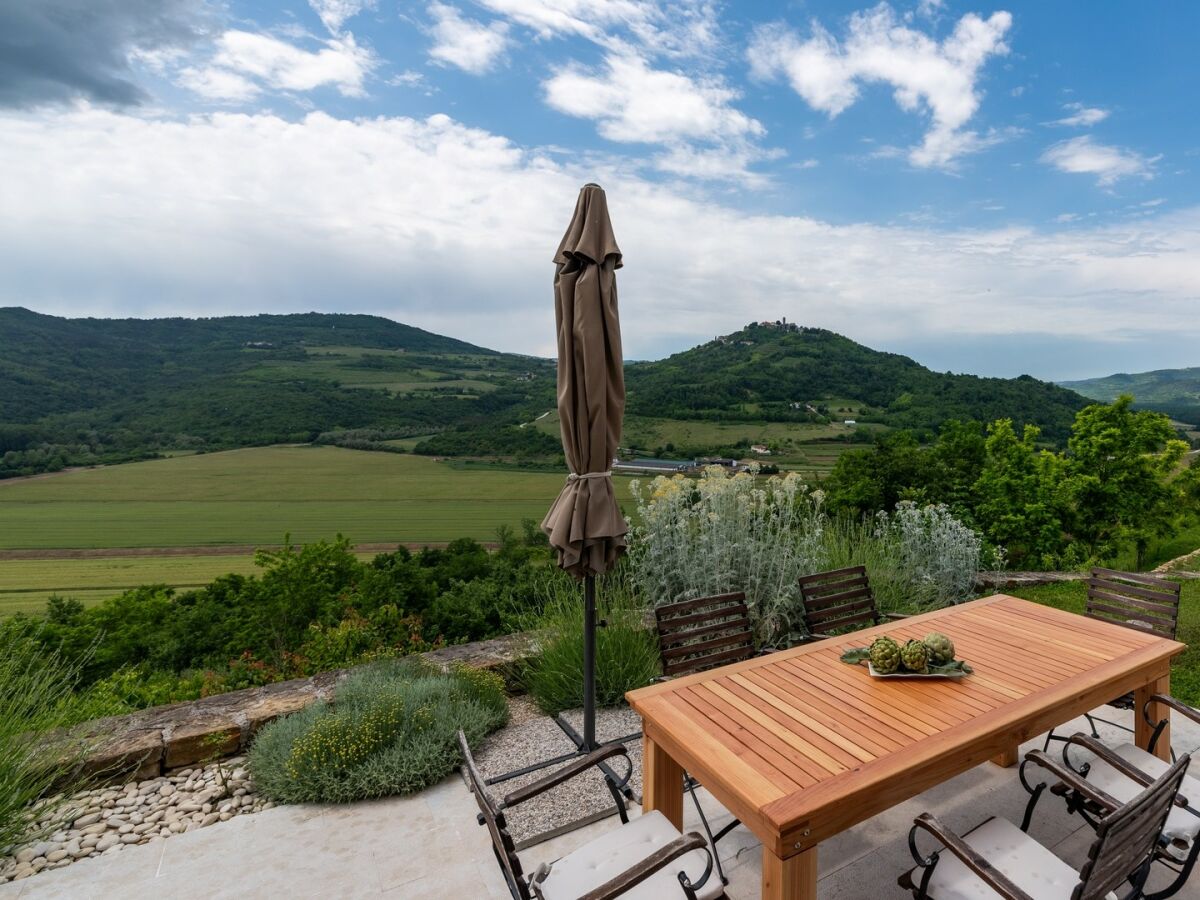 Villa Villa Majestic Eye - Charming Villa Majestic Eye with a view of Motovun - Outdoor photo 3