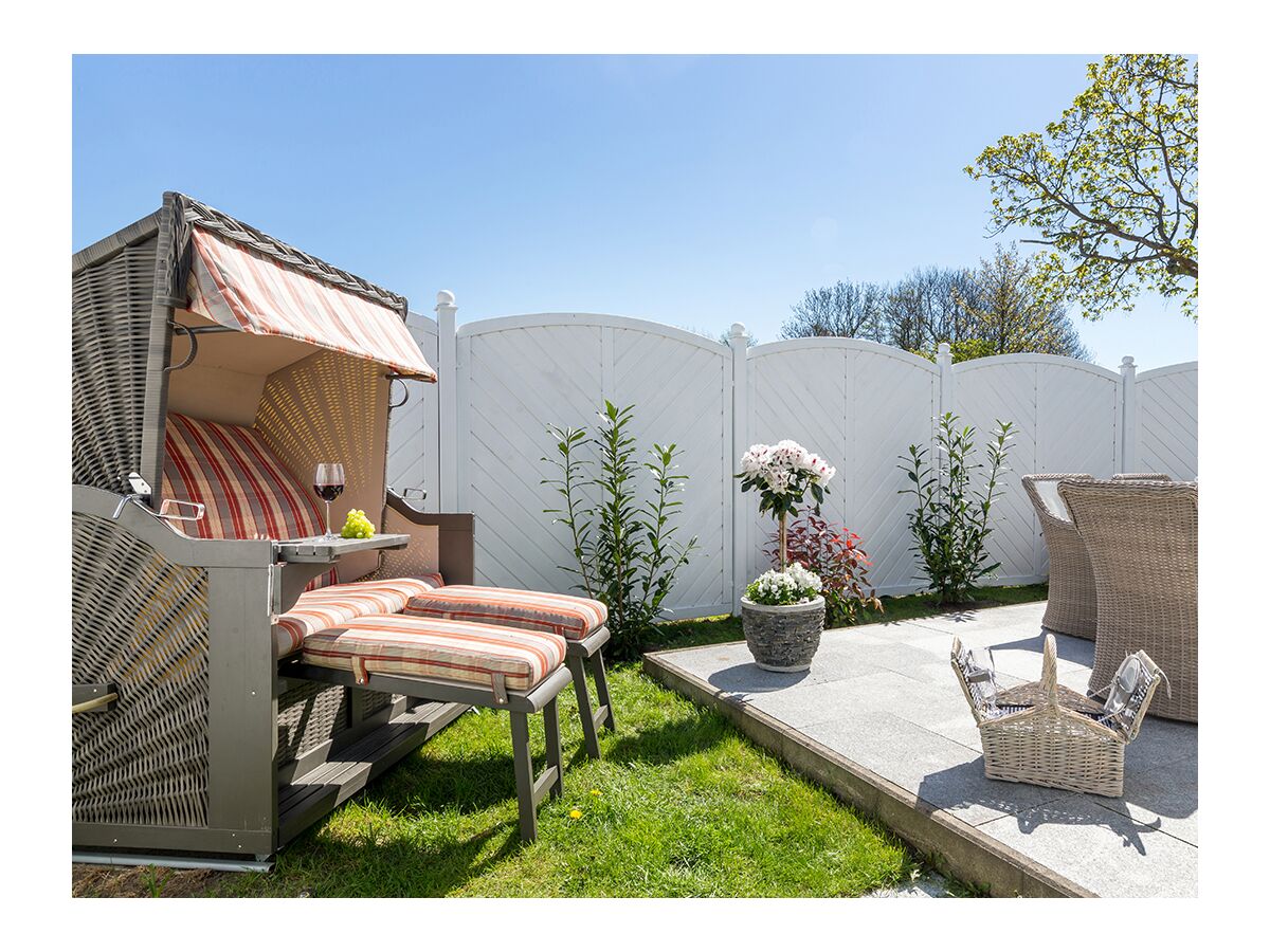 Holiday house No title