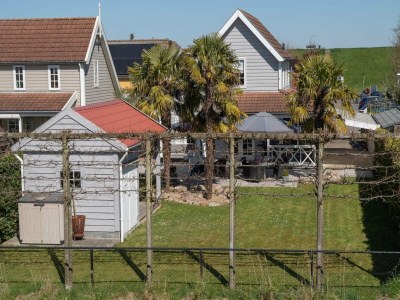 Holiday park 6-person house with a beautiful garden - Outdoor photo 11