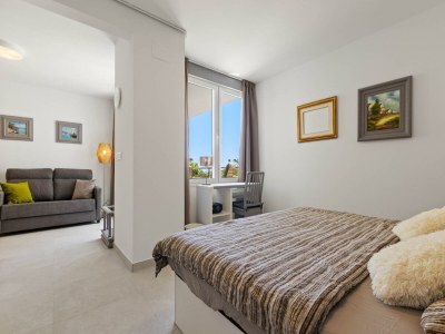 Apartment Sunny Apartment near Playamar Beach - Features photo 30