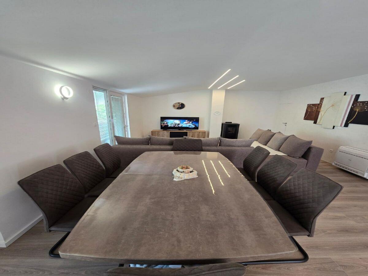 Apartment Apartments Ivankovic - Two Bedroom Apartment with Terrace - Features photo 4