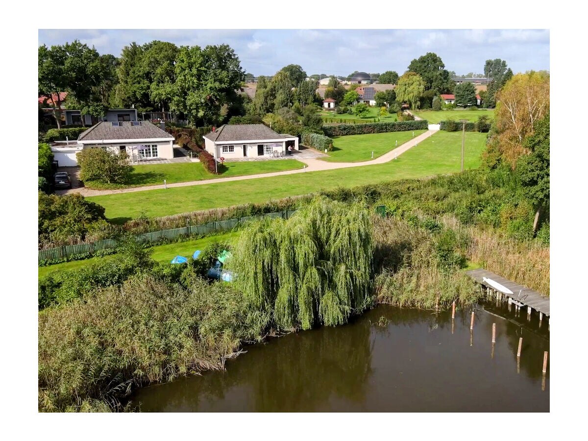 Holiday house No title