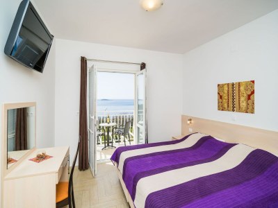 Apartment Villa Samba - Comfort One Two-Bedroom Apartment with Balcony and Sea View - gasi se - Features photo 17