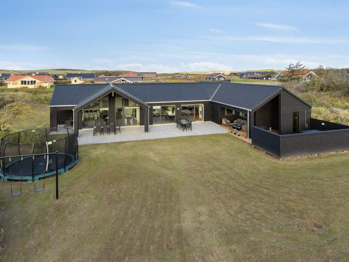 Holiday house 5 Sterne Ferienhaus in Løkken - Outdoor photo 2