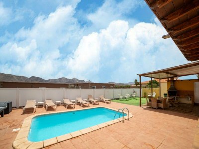 Farmhouse Holidayhome in Tuineje near Beaches - Outdoor photo 2