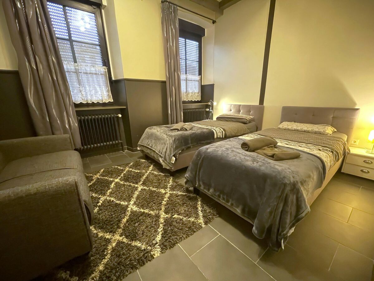 Apartment Apartment in Pellingen near Trier Sites - Features photo 3