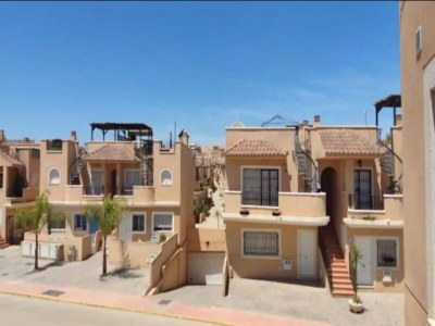 Holiday house Inviting holiday home with pool - Outdoor photo 2