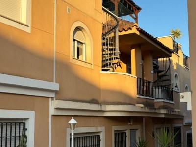 Holiday house Inviting holiday home with pool - Outdoor photo 4