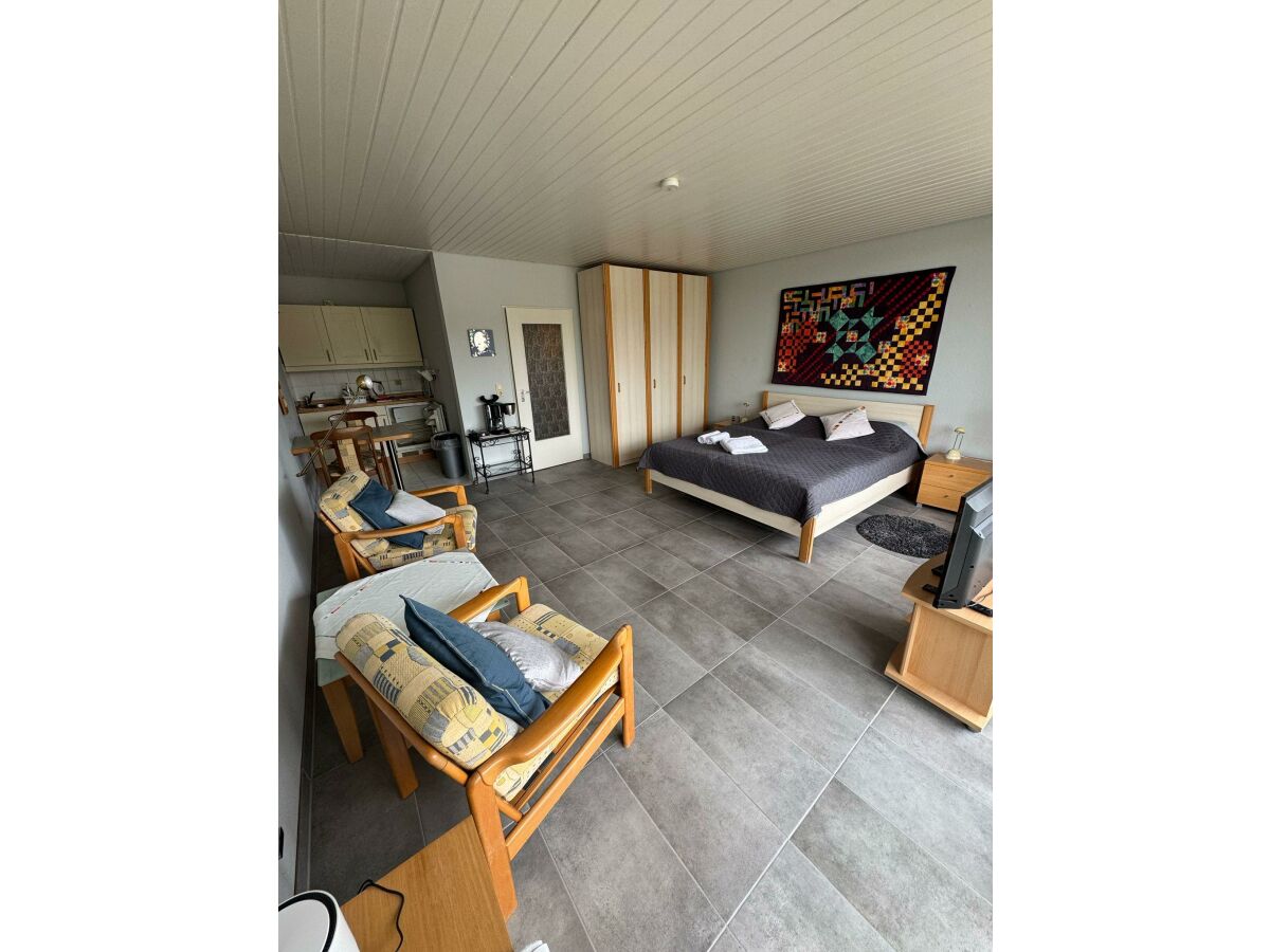 Apartment Appartement/Fewo, Bad, WC, Wohn-/Schlafraum - Outdoor photo 3