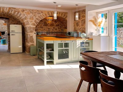 Holiday house Steinhaus Emilia – Pool, 3 Badezimmer, 2 Terrassen - Features photo 16