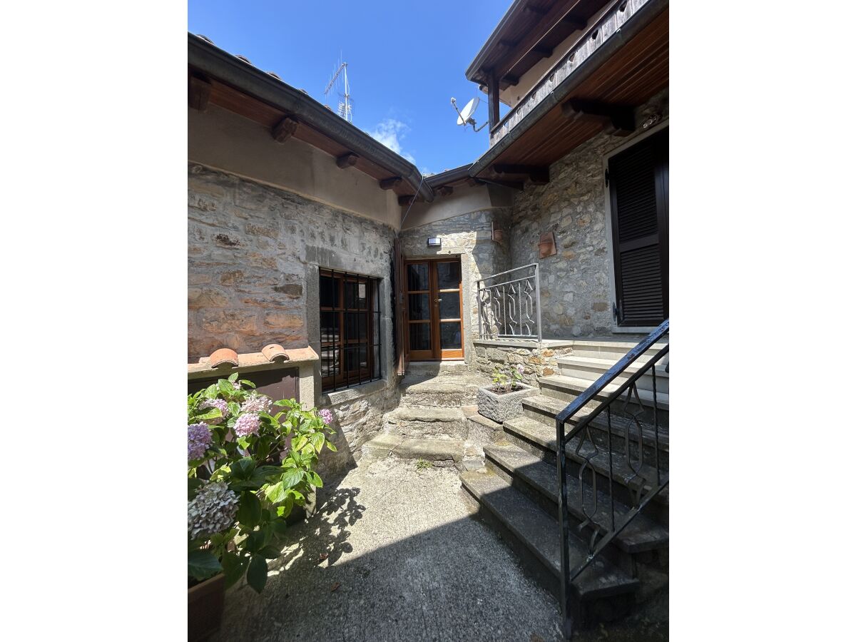 Holiday apartment Ghiro House - Outdoor photo 2