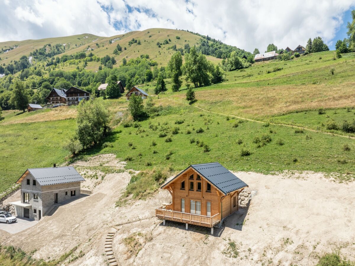 Chalet Mountain Chalet in Saint-Jean-d'Arves - Outdoor photo 3