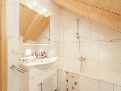 Holiday park Inviting chalet with terrace - Features photo 11