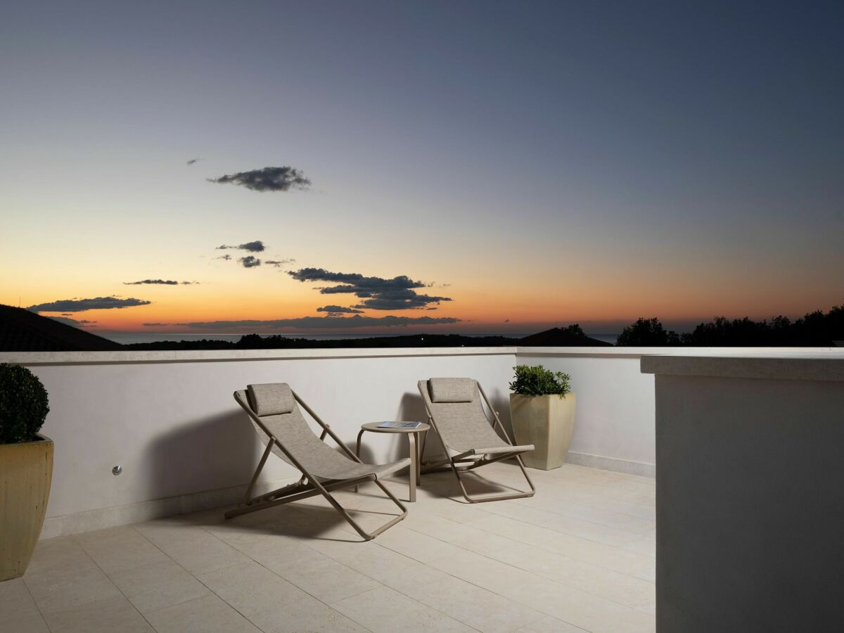 Villa 4-Bett-Villa mit Pool in Vabriga - Outdoor photo 4