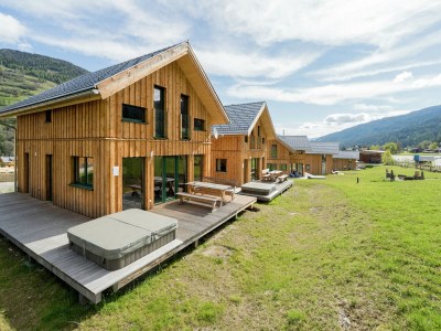 Holiday park Welcoming chalet with hot tub in St. Lorenzen ob Murau - Holiday park