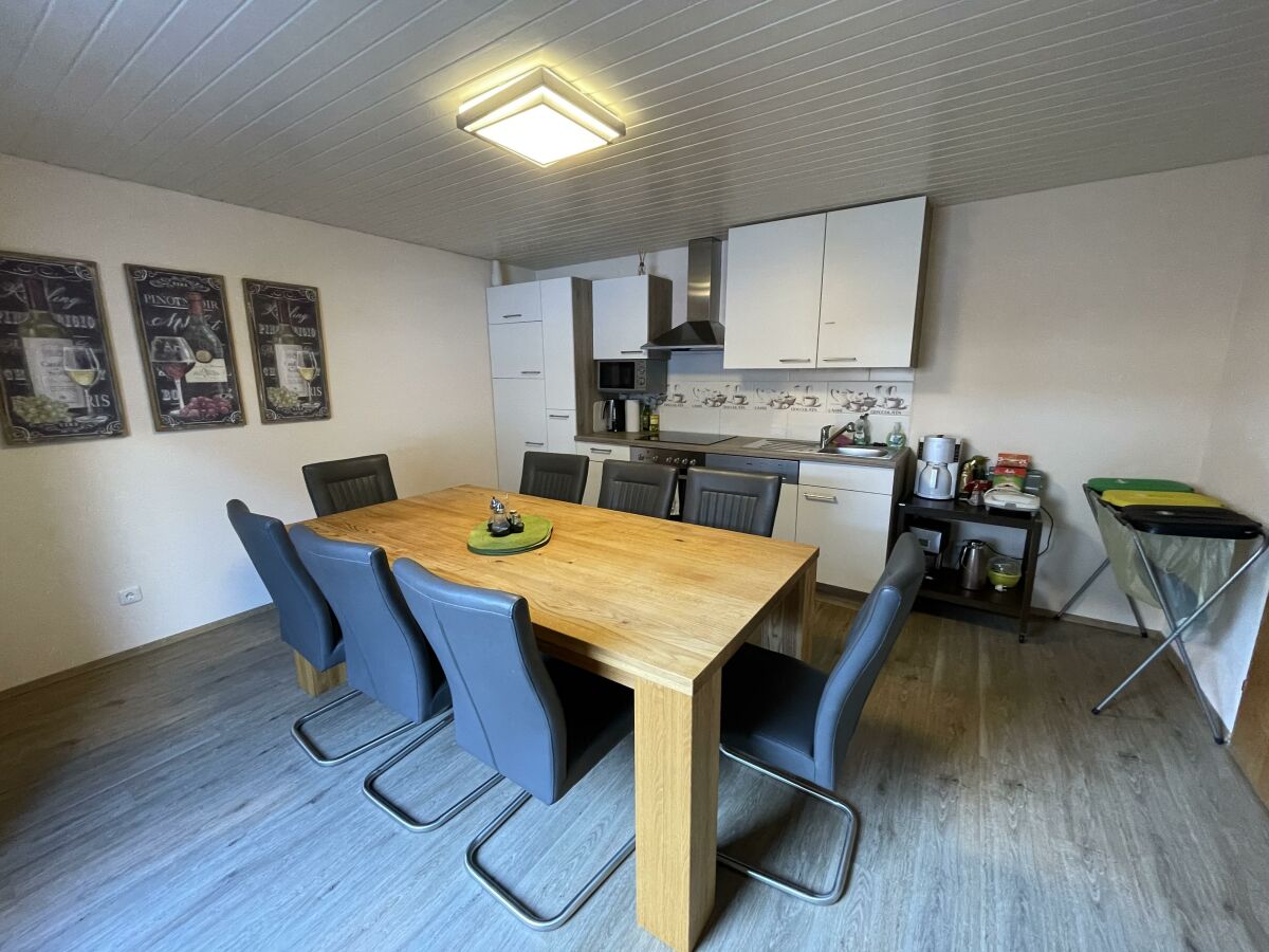 Holiday room Zimmer 2 - Familienzimmer, Etagendusche/Etagen-WC - Outdoor photo 2