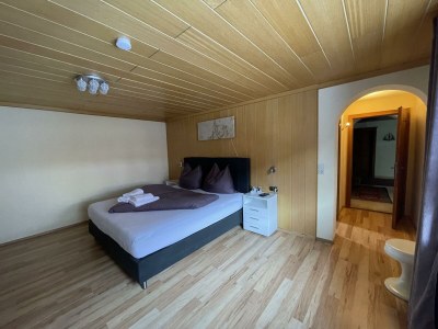 Holiday room Zimmer 2 - Familienzimmer, Etagendusche/Etagen-WC - Outdoor photo 9
