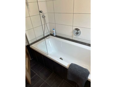 Holiday room Zimmer 2 - Familienzimmer, Etagendusche/Etagen-WC - Features photo 26