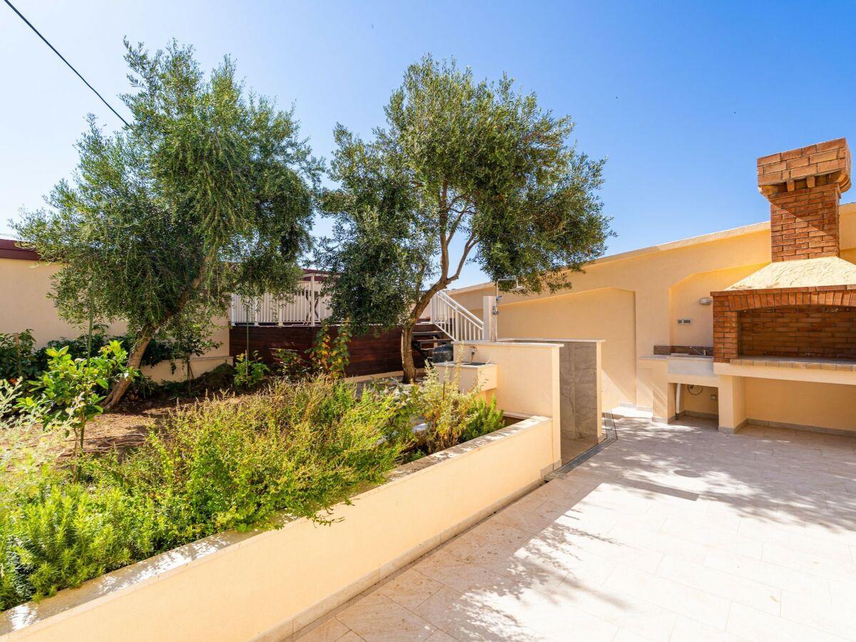 Apartment Apartment Nikolica - Two Bedroom Apartment with Terrace - Outdoor photo 5