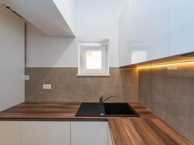 Apartment Apartment Nikolica - Two Bedroom Apartment with Terrace - Features photo 33